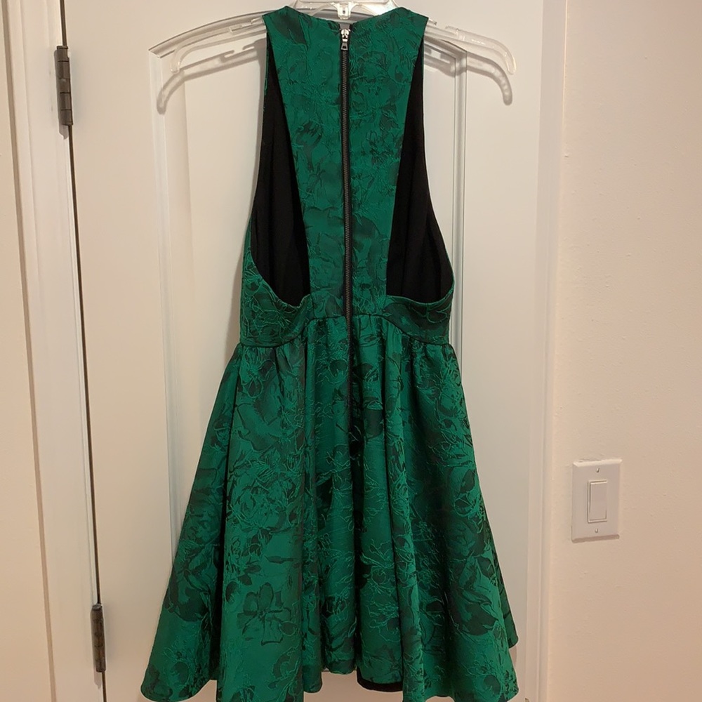 Alice + Olivia Tevin Racerback Fit and Flare Jacquard Cocktail Dress Size 4 - Picture 5 of 7
